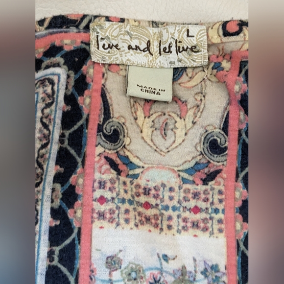 Live & Let Live with bono graphics. L - Picture 7 of 8